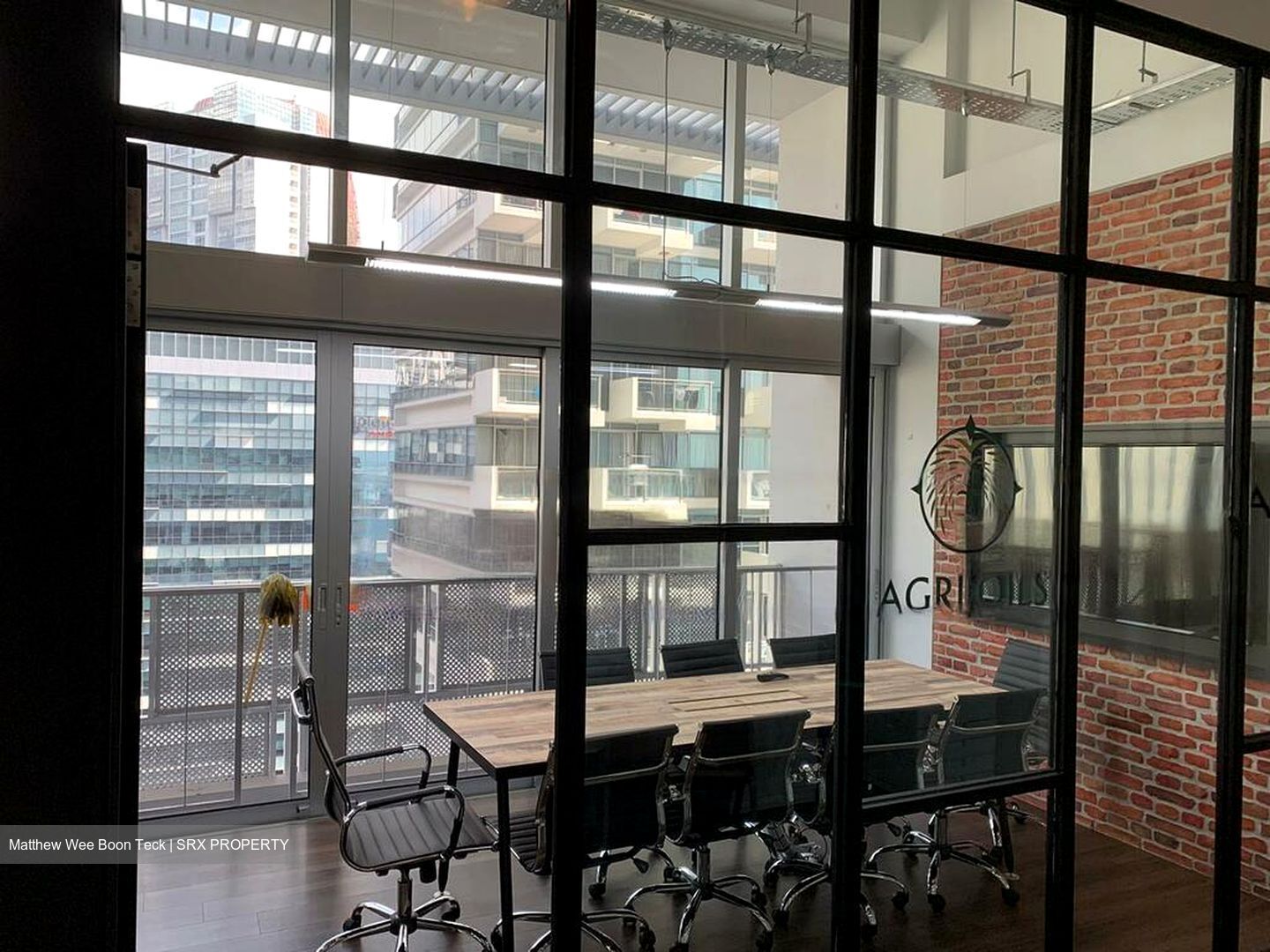 Eon Shenton (D2), Office #454547381